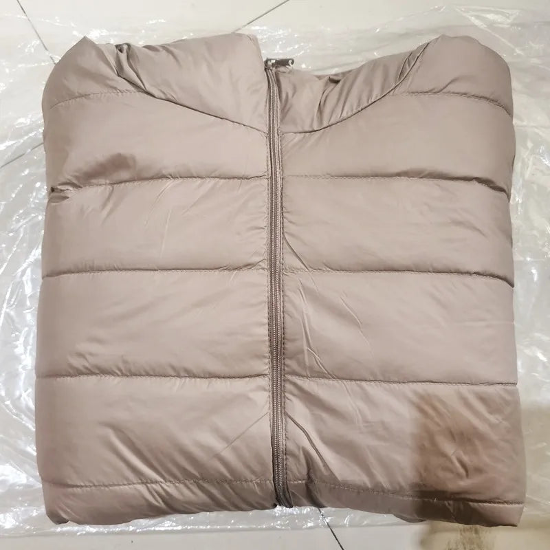 Beige puffer jacket with full-zip front and quilted horizontal baffles