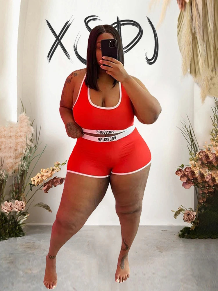 Plus size V-neck shirt and shorts tracksuit set, red with white trim
