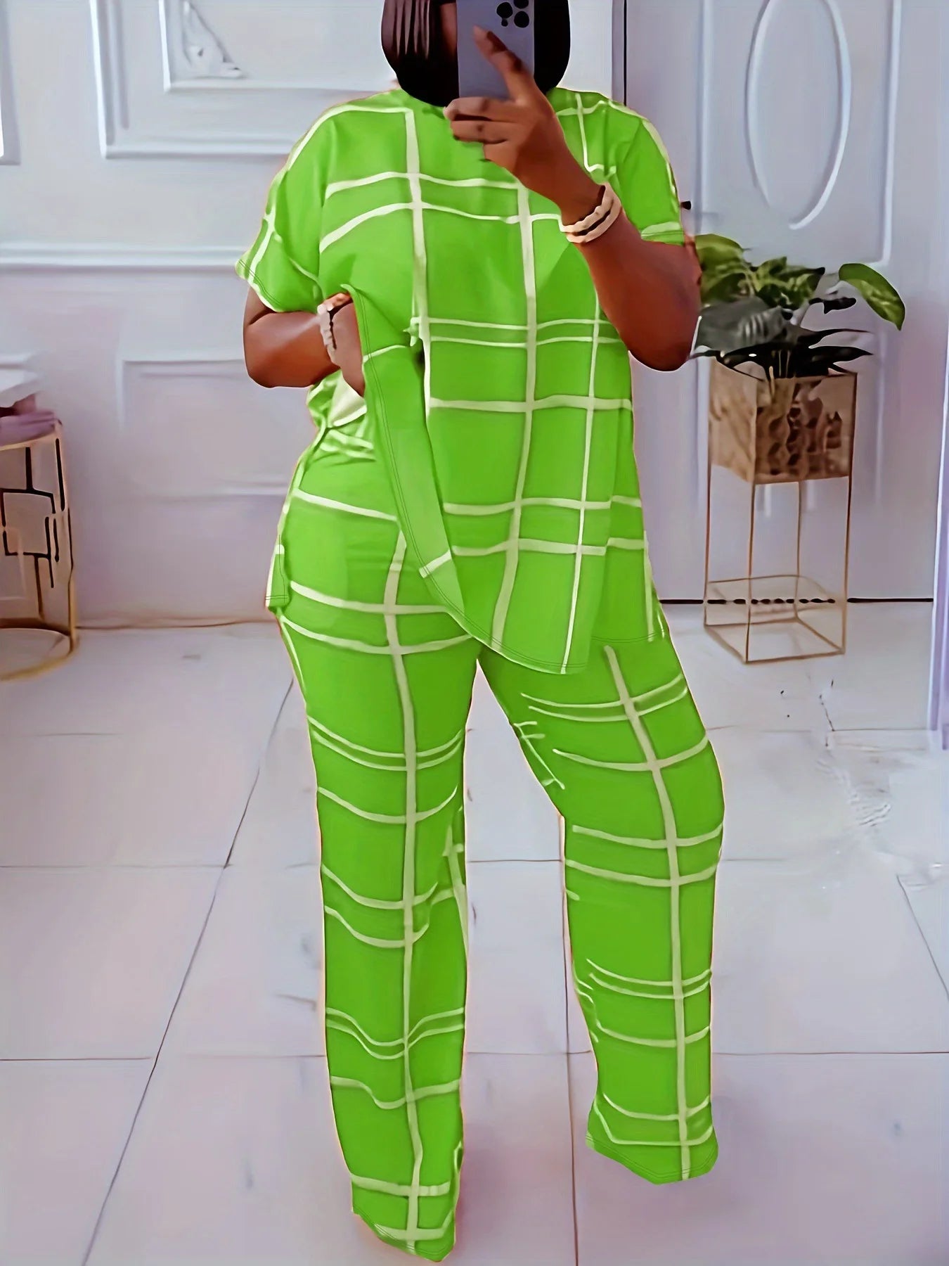 Women’s striped grid 2-piece set with round neck and matching pants, green
