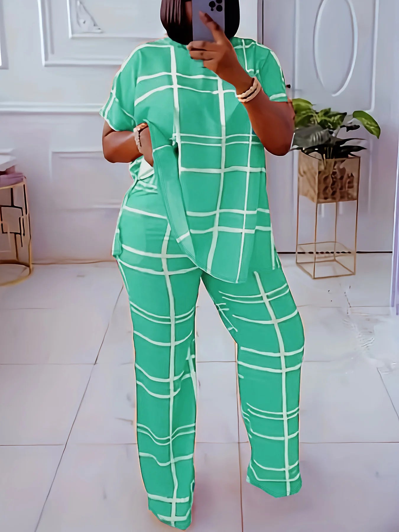 Women's striped grid 2-piece set, green round-neck top with matching pants