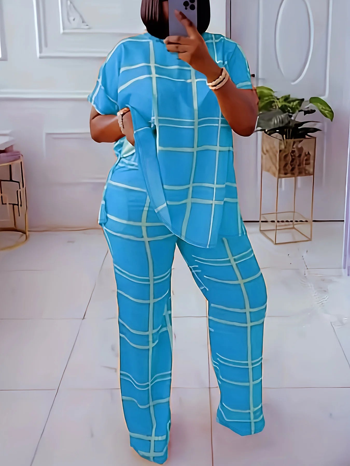 Women's striped grid 2-piece set, light blue round-neck top with matching pants