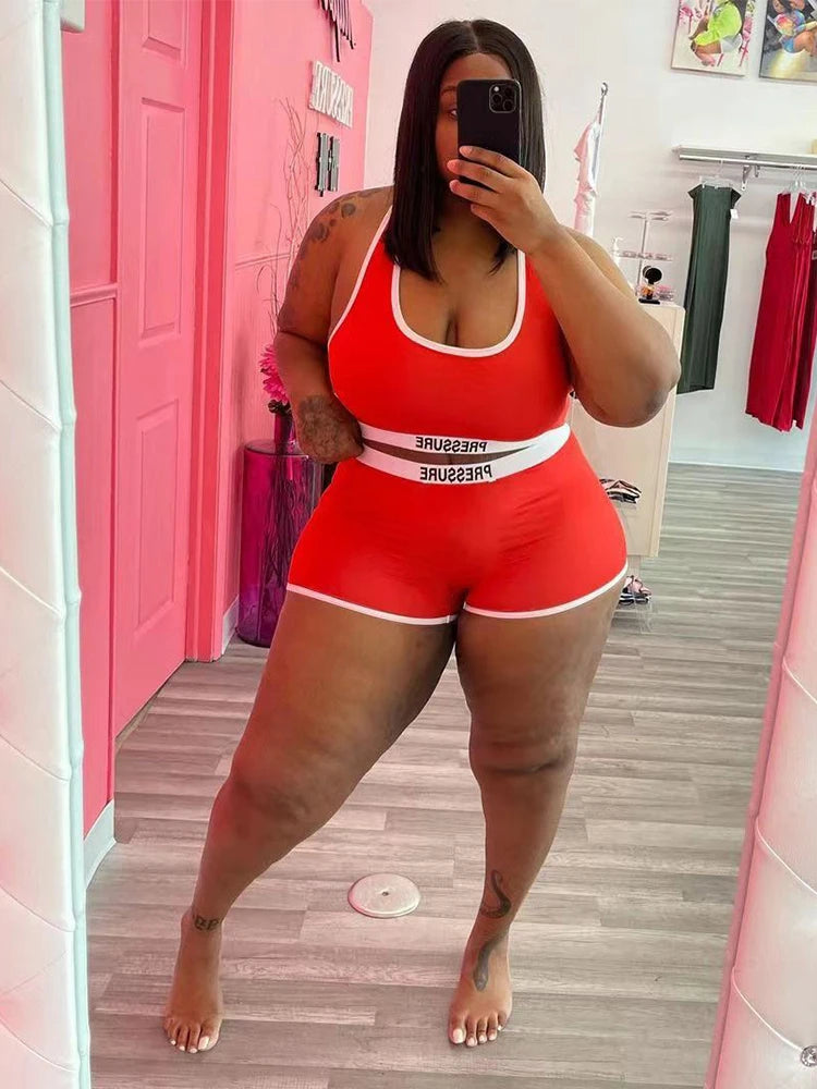 Plus size V-neck shirt and shorts tracksuit set, red with white trim